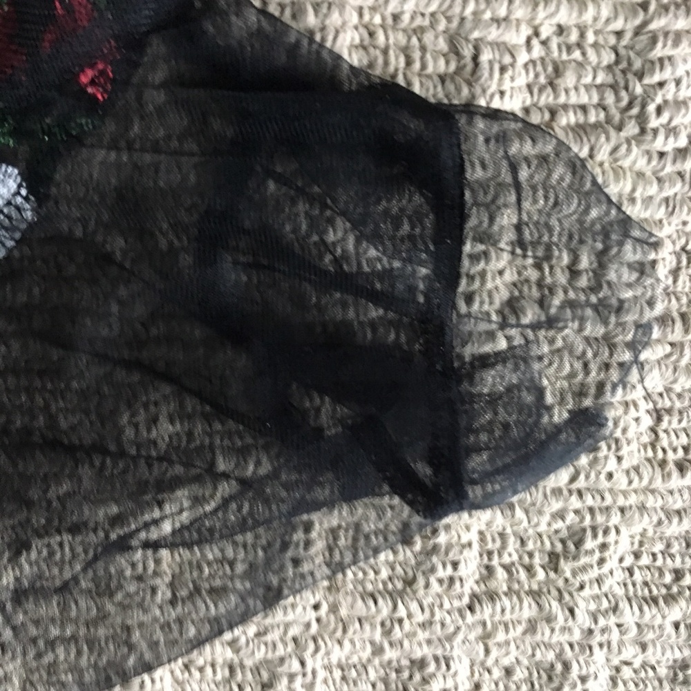LACE TOP - Picture 3 of 3